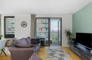 Pass the Keys Lovely modern flat Olympic Park