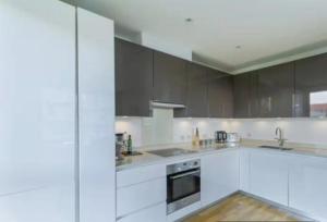 Pass the Keys Lovely modern flat Olympic Park