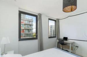 Pass the Keys Lovely modern flat Olympic Park