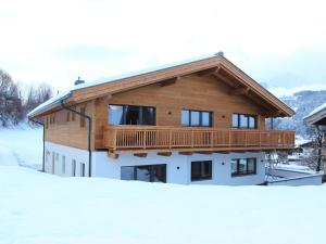 Apartment in Piesendorf near Ski Slopes