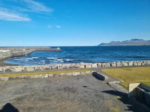 Við Hafið Guesthouse