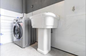 Riverside one Residence