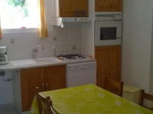 Charmant Gîte Familial à 1km de la Plage avec Jardin, Wifi et Cheminée, Côte dOpale - FR-1-376-102