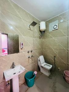 Hotel G Town - Near Akshardham