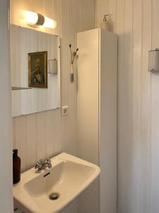 Family-Friendly Holiday Home In Tomelilla