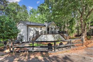 Milltown Cove Escape on Lake Hartwell