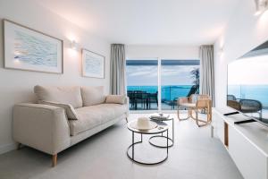 Blue Balcony Suites by Airnest