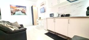 Oshun Sanchinarro II Seasonal Living Loft