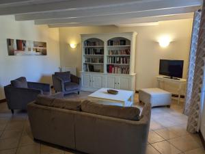 Maison de charme avec piscine chauffée et jardin privé, idéale pour familles - FR-1-653-85