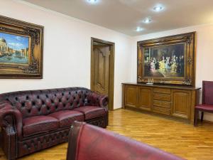 Воскресенская 12 Пассаж Цум