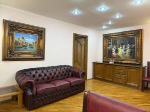 Воскресенская 12 Пассаж Цум