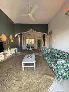 B4 Apartment Stone Town