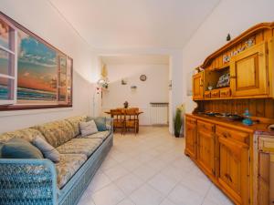 Apartment Baia dei Sogni by Interhome