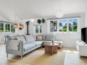 Holiday Home Thorgny - 350m to the fjord by Interhome