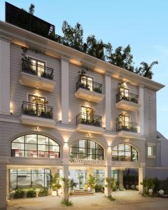 Champion Prime-My Downtown Hotel