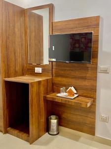 Hotel Jk Residency