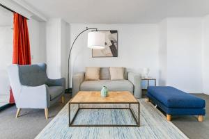 Skyline & City Pulse w Parking Desk Gym Pool