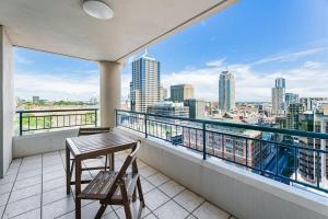 Skyline & City Pulse w Parking Desk Gym Pool