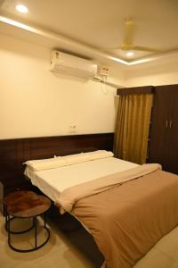 BVR Dazzle Residency