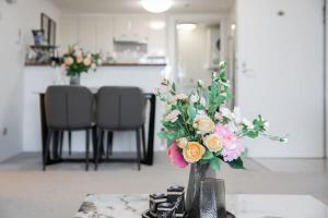 The Arcadia in CBD w Parking Desk Gym Pool