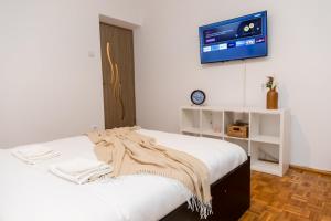 FLH - The French Cottage