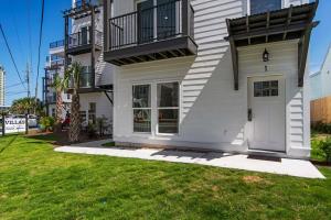 Coastal Retreat, Private Pool & Rooftop Gulf Views