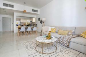 Frank Porter - Polo Residence C5