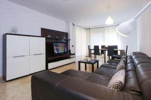 BRUSELAS 2 Family House