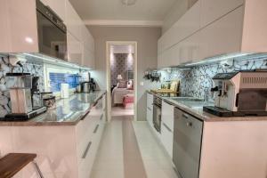 Private Home with Hot Tub & Sauna