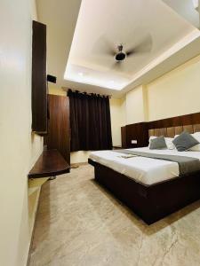Family Silver Street - 5 Minute Walking Distance New Delhi Railway station