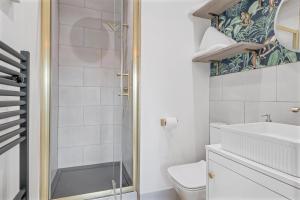 2 Bed Warehouse next to Mailbox and New Street