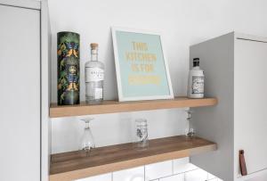 2 Bed Warehouse next to Mailbox and New Street