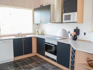 6 person holiday home in Løkken