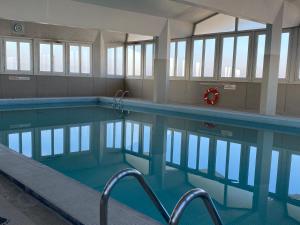 Eiffel Tower View & Pool