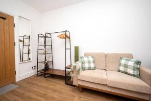 Pass the Keys The Retreat - Stylish Croydon Studio Apartment