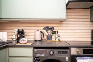 Pass the Keys The Retreat - Stylish Croydon Studio Apartment