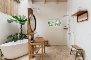 Gorgeous beachfront villa with private pool