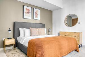 Blueground Marina Promenade Attessa city view DXB-1202