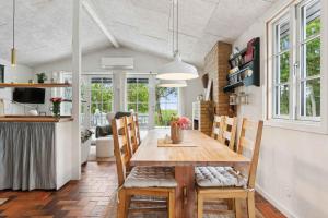 Lovely Cottage With View Of The Fjord