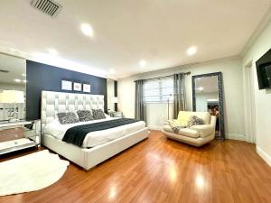 The Hollywood Beach Experience