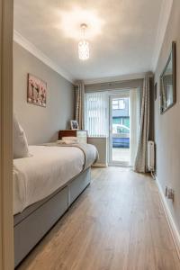 Sunrise Lodge 2-Bedroom Flat EastBeach sleeps 4 - Pass the Keys