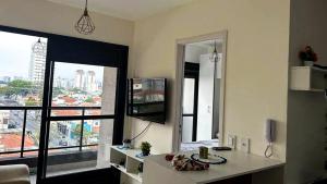 Apartamento com Piscina e Academia Compartilhados