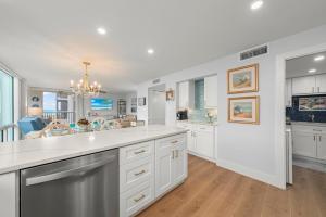 Island Beach Club 210E