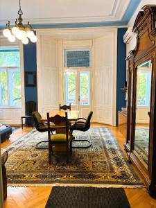 City Central Apartments 2 next to New York Cafe