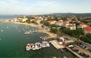 Nice Apartment In Turanj With Wifi