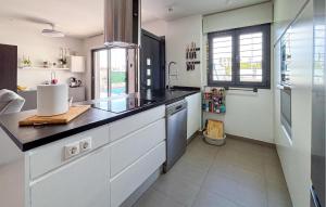 Stunning Home In Rojales