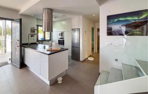 Stunning Home In Rojales