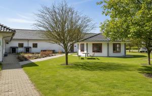 Gorgeous Apartment In Rømø With Sauna
