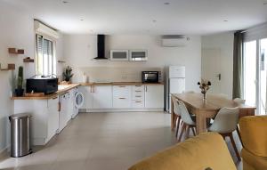 Amazing Home In Montignargues