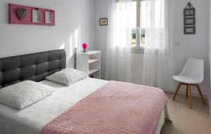 Amazing Home In Montignargues